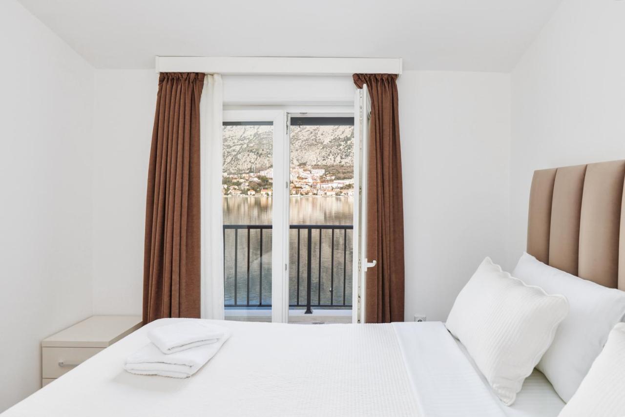 Apartments Rozer Kotor Exterior foto