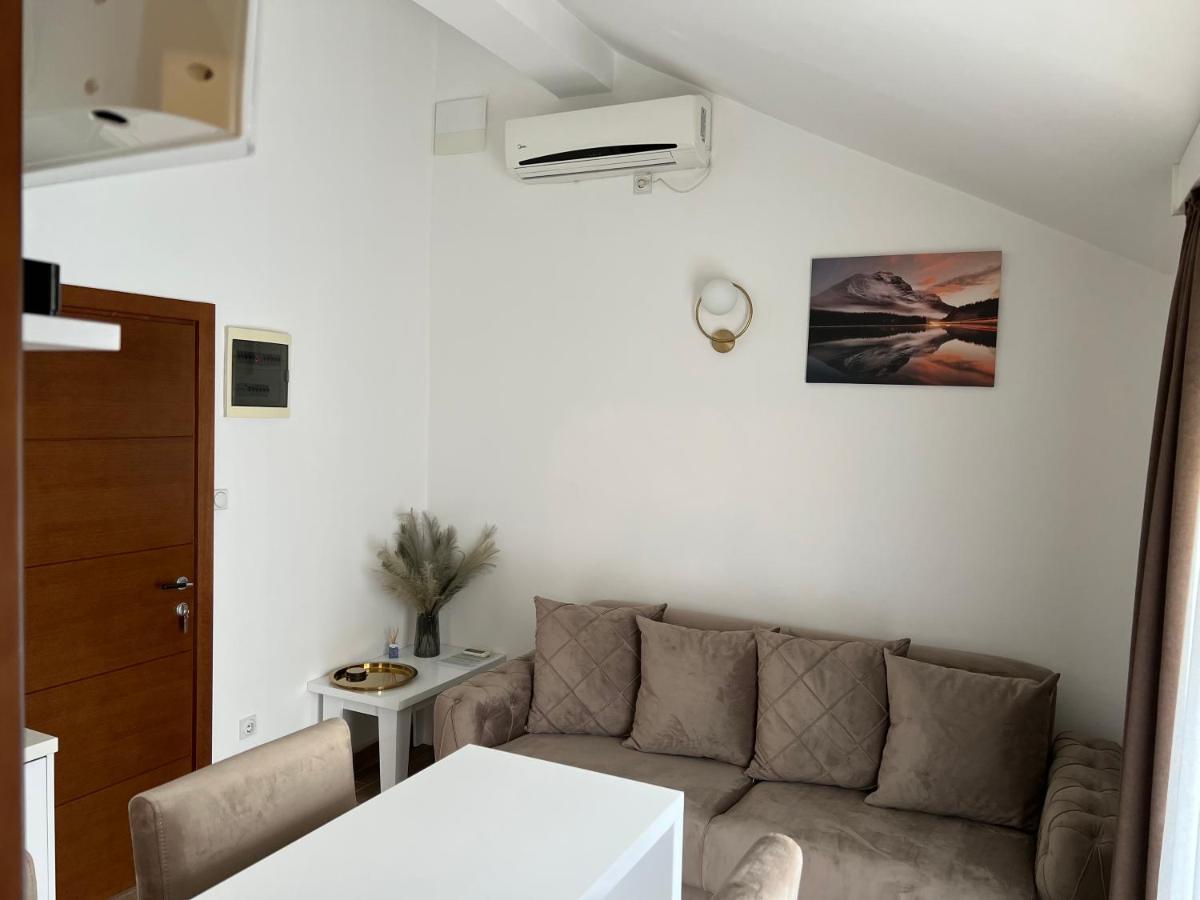 Apartments Rozer Kotor Exterior foto